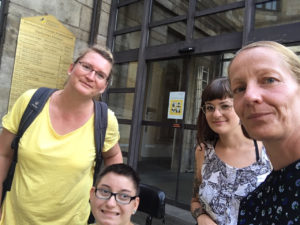 Vertreter:innen der AG Inklusion mit VERSO im Krankenhaus Friedrichstadt